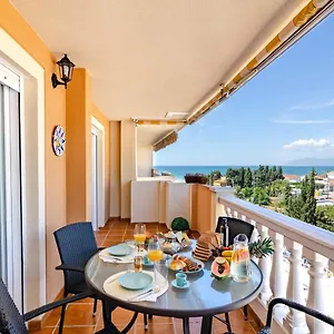 Wintowinrentals Pool, Sunny Side & Free Parking. Apartamento